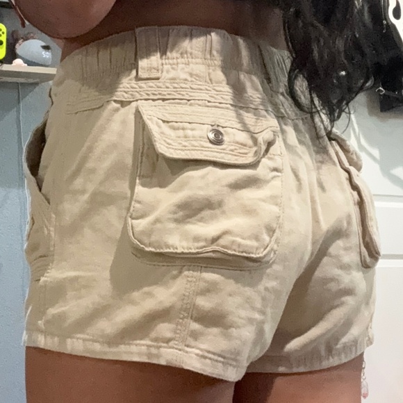 Cargo Shorty - Picture 2 of 2